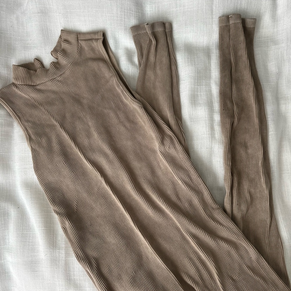 Ribbed Sleeveless Mock Neck bodysuit in Taupe